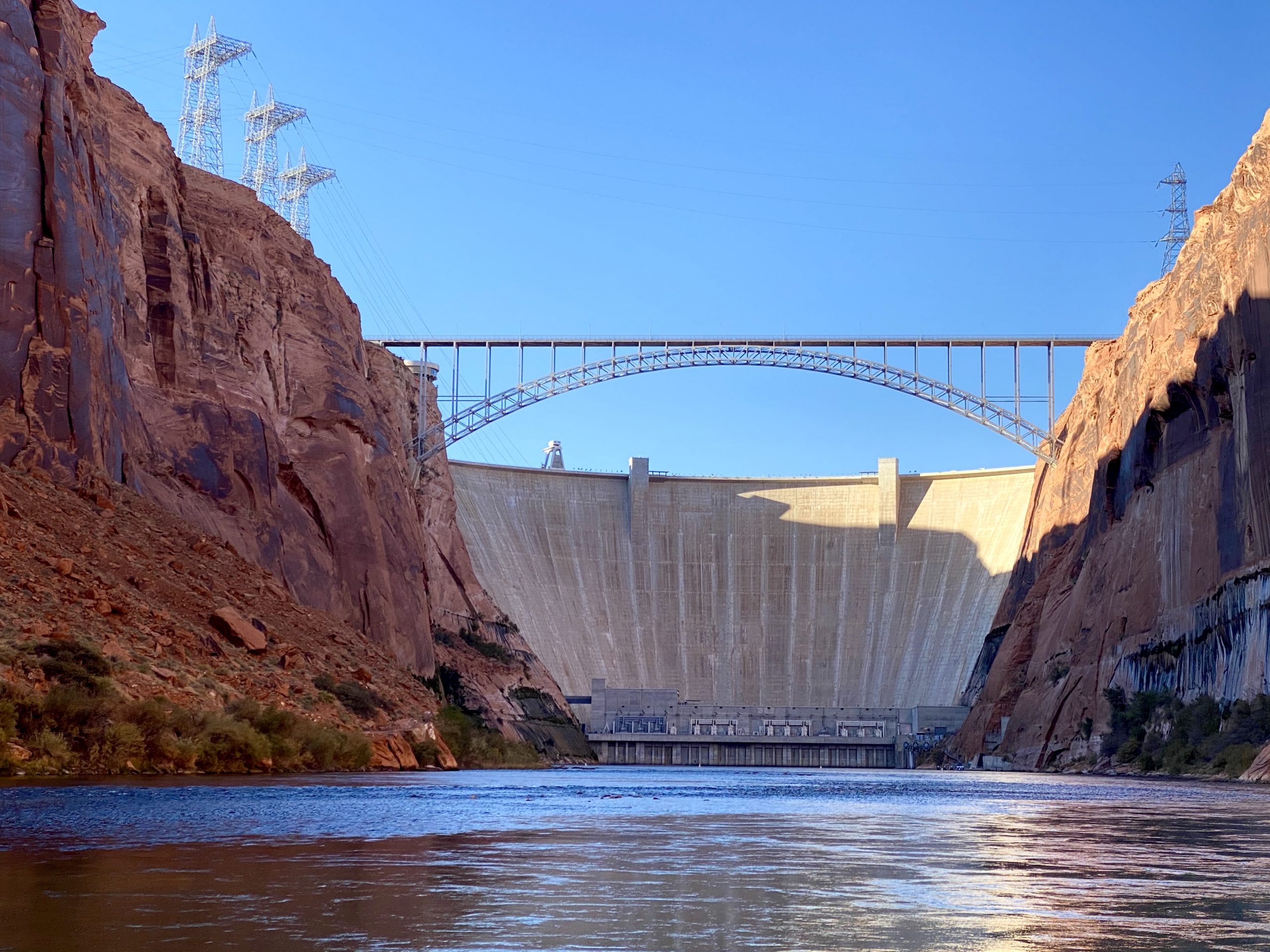 https://www.sustainablewaters.org/wp-content/uploads/2022/10/Glen-Canyon-Dam-scaled.jpeg